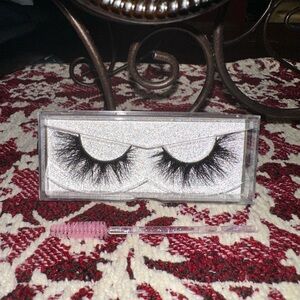 Eyelashes